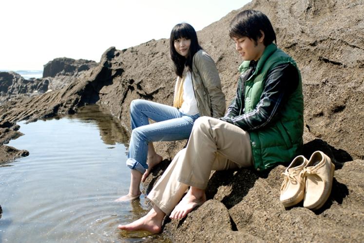 すべては海になる ポスター
