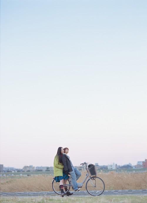 日が暮れても彼女と歩いてた ポスター